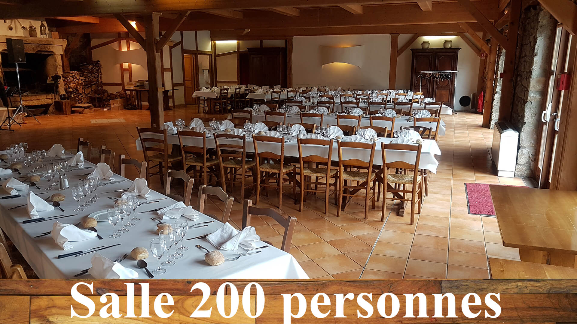 salle pour 200 personnes